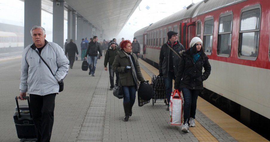 БДЖ осигури над 13 000 допълнителни места във влаковете за празниците