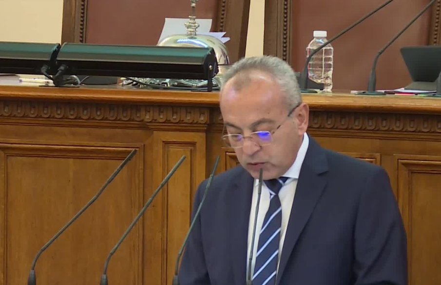 Гълъб Донев: Не разбирам защо парламентът трябва да приема размер на минималната заплата