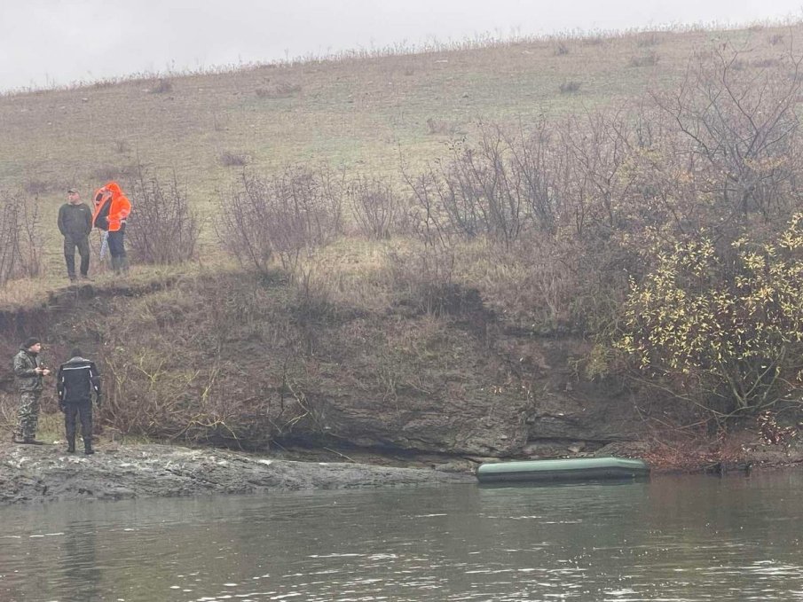 Полицията в Бургас с подробности за трупа в езерото Мандра