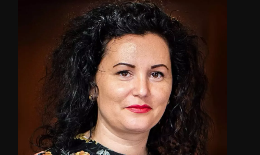 ГЕНОЦИД: Онкоболна жена почина след 3 часа в линейка пред болницата (СНИМКИ)