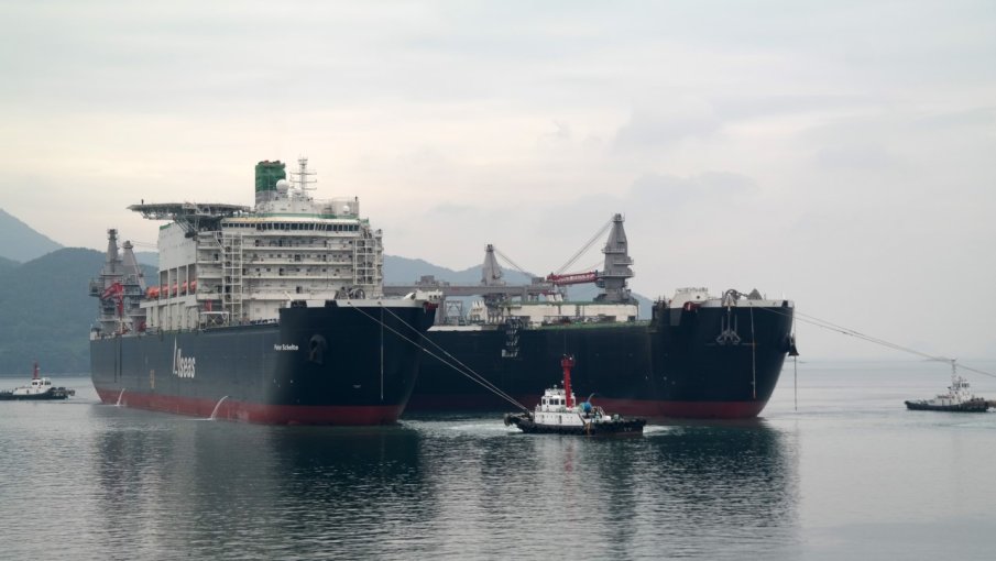 Застрахователи спират покритията за кораби, плаващи в руски води