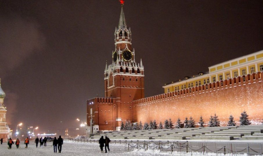 Най-масираната атака с дронове срещу Москва от началото на войната, има загинал и ранени