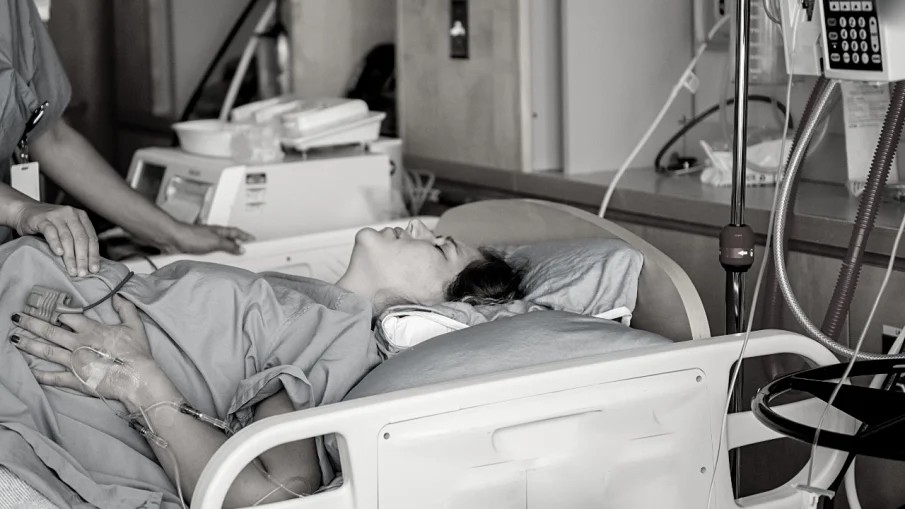 ТРАГЕДИЯ: Родилка в Русе почина часове след раждането