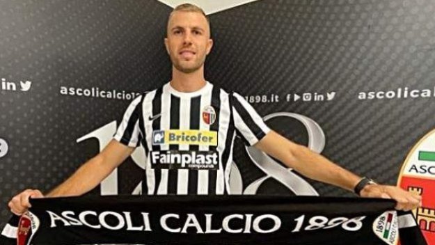 Италианският Асколи гони бивш наш национал