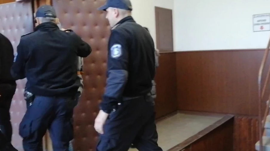 УБИЙСТВОТО В КУКЛЕН: Мариян затрил Ламбри след много изпит алкохол и кражба