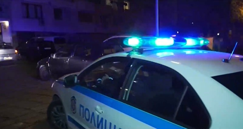 ГОНКА С ЧЕНГЕТА ЗАВЪРШИ С КРЪВ: Простреляха автокрадец, пробвал да им избяга ГОНКА С ЧЕНГЕТА ЗАВЪРШИ С КРЪВ: Простреляха автокрадец, пробвал да им избяга