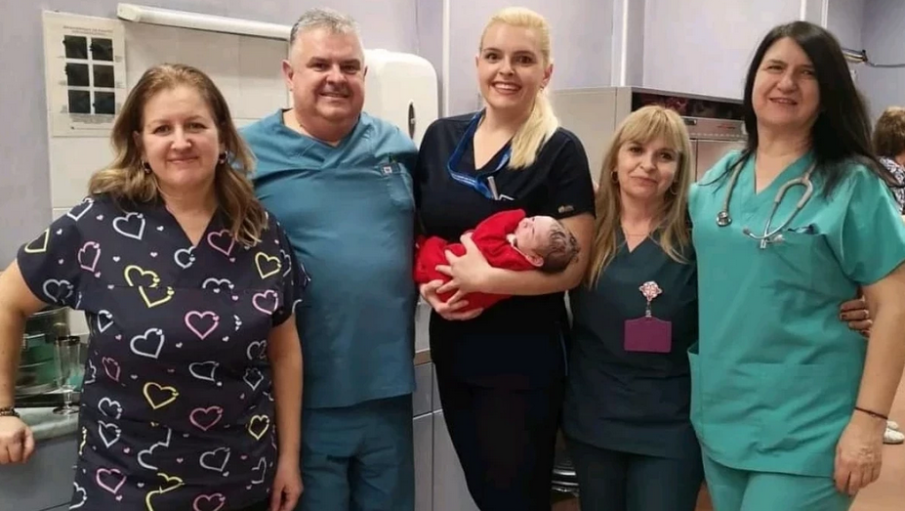 Момченце е първото бебе на Пловдив за 2023 година, роди се в 00,01 ч.