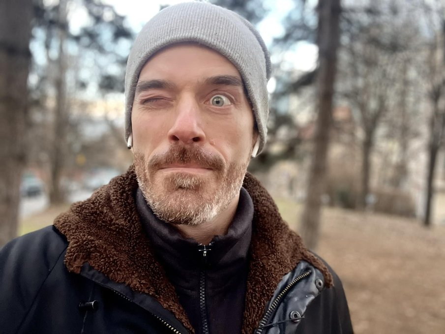 Ники Илиев отвърна на бъзиците за окото си във филма за Ботев