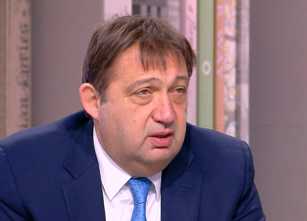 Министър Шишков покани Фандъкова на съвместна инспекция: Проблемът с жълтите павета е много сериозен