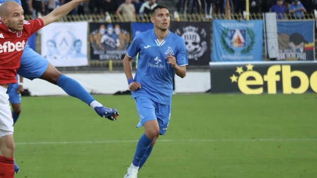 ЛЕВСКИ ЧАКА ПАЧКИ! Миланов подписва с арабите днес