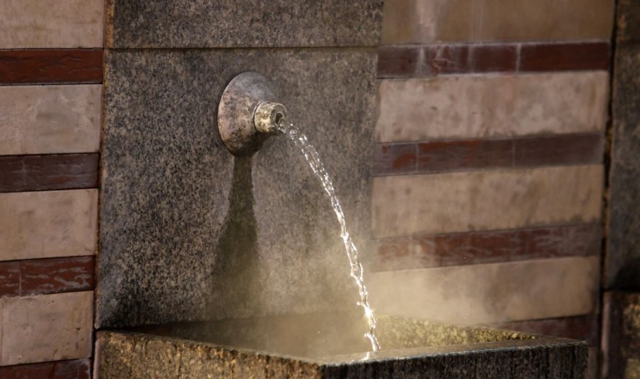 Минералното богатство на София изтича: Само от извора на Централна баня губим 1 милион литра на ден