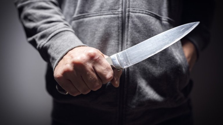 Задържаха мъж за нападение с нож във Видин