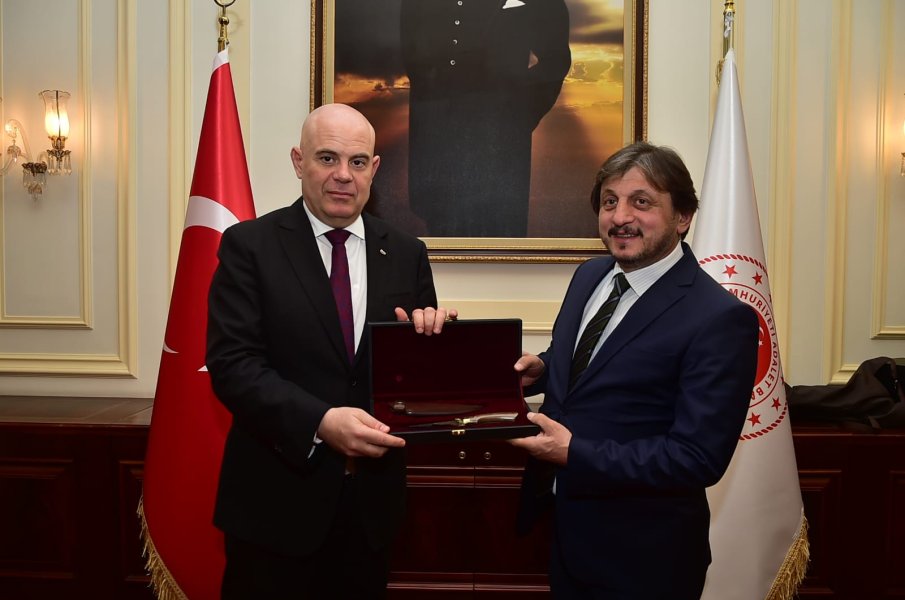 Иван Гешев и вътрешният министър на Турция Сюлейман Сойлу: Справянето с миграционния натиск е общ ангажимент на двете държави в борбата с трафика на хора (СНИМКИ)