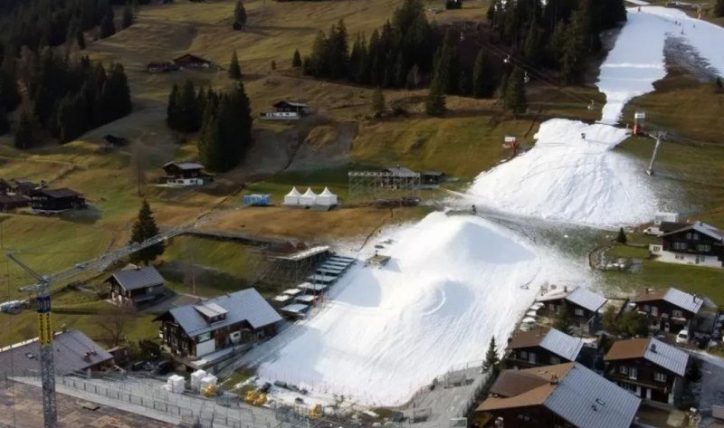 ЗАРАДИ ЛИПСАТА НА СНЯГ: Туристи отменят резервации в родните ски курорти