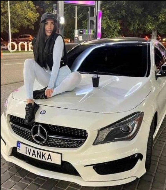 Украинска офицерка подпали скандал със свои разголени СНИМКИ (ВИДЕО)