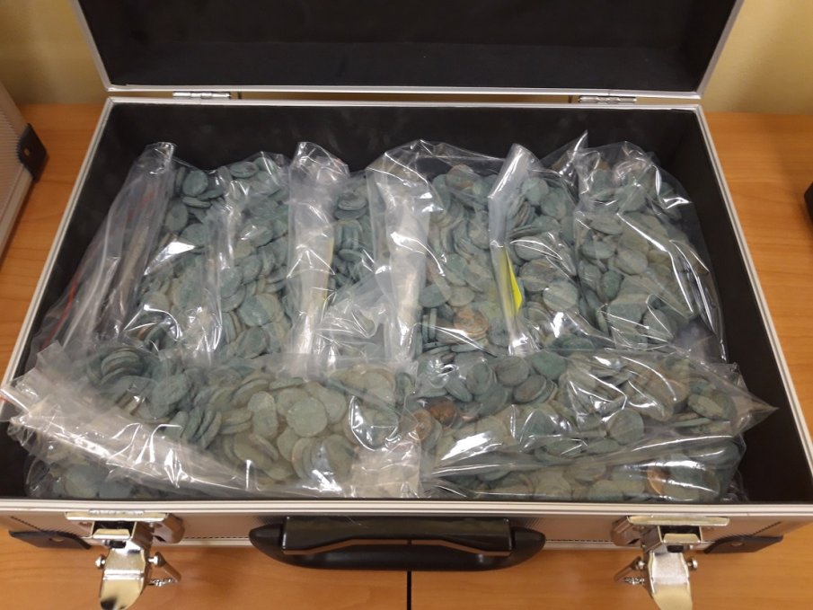 Спасени от контрабанда 2940 антични монети бяха предадени на Република Турция