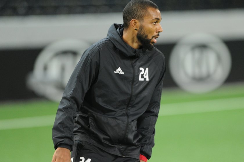 Трансферно разочарование на ЦСКА пържи пилета в Бирмингам