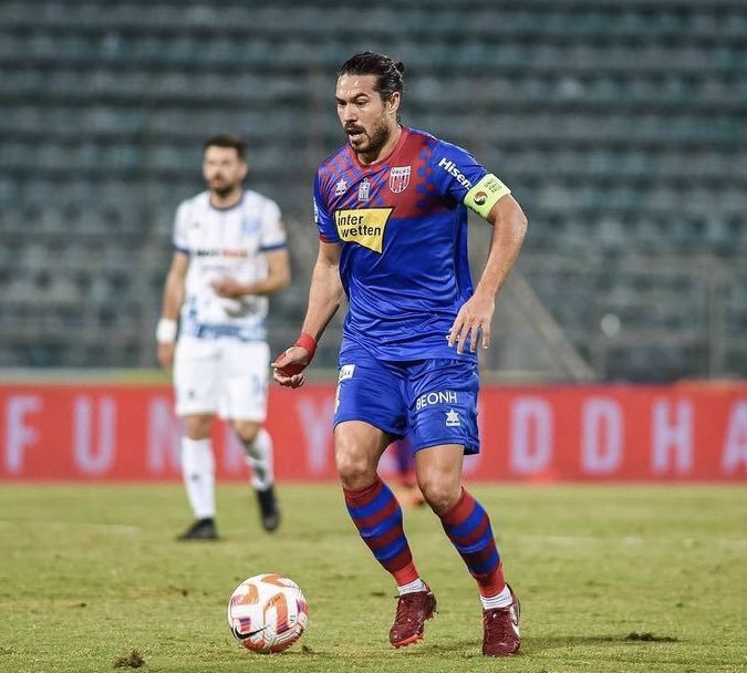 СКАНДАЛ В ГЪРЦИЯ: Футболист предаде агента си - предлагал му 40 хил. евро за червен картон