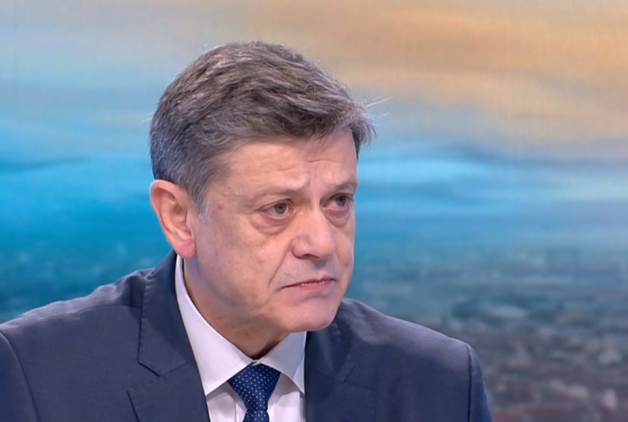 Ген. Константин Попов: Всички самолета Су-25 по щат са на летище Безмер