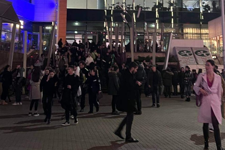 Двама от Плевенско са задържани за сигнала за бомба в столичен мол