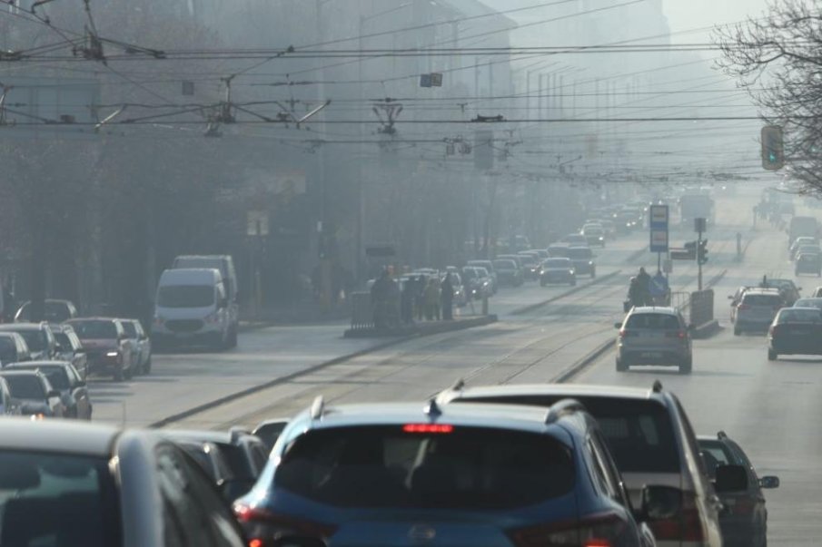 София се събуди пак с мръсен въздух