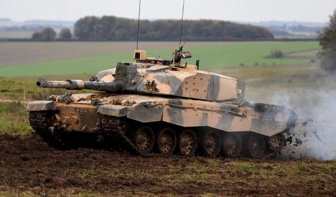 Кремъл скръцна със зъби: Британските танкове за Украйна ще горят