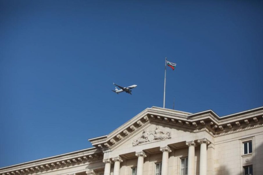 Денков посреща Васил Терзиев в МС