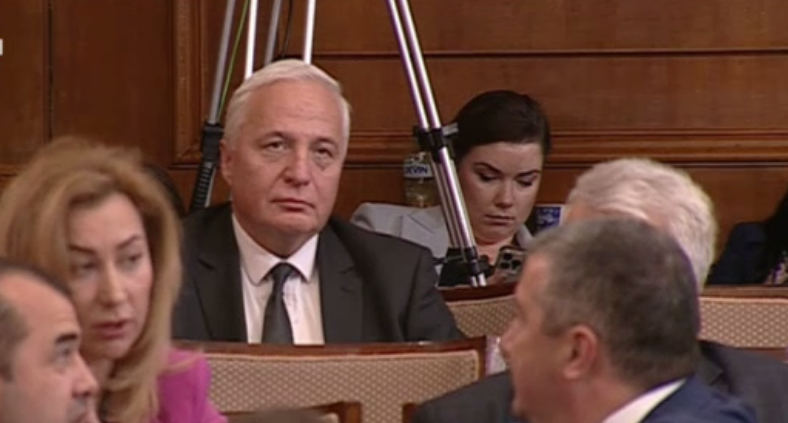 НС нарушило закона за отстраняването на шефа на Сметната палата?