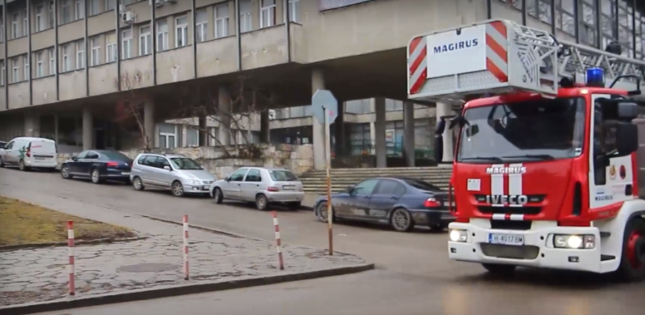 Две коли горяха в Хасково (СНИМКИ)