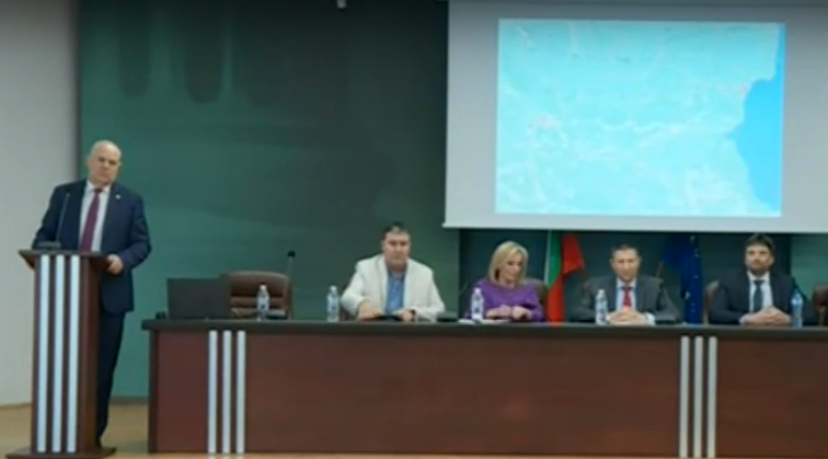 Задържаха мъж за разпространение на порнографски материали в Плевенско