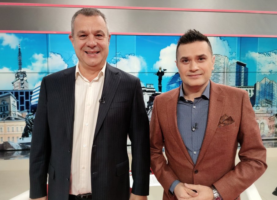 Соня Колтуклиева ядосано: БНТ е медиен бодигард на ПП и ДБ. Георги Любенов е за съд за престъпления към журналистиката, а Кошлуков...