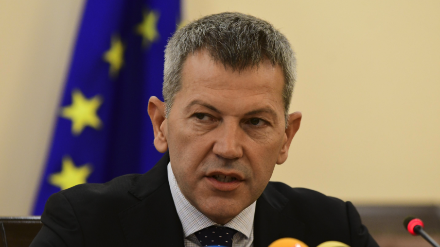 Министър Тодоров: Няма изтичане на лични данни след хакерската атака на ...