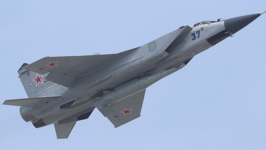 Русия вдигна във въздуха над Беларус самолети МиГ-31