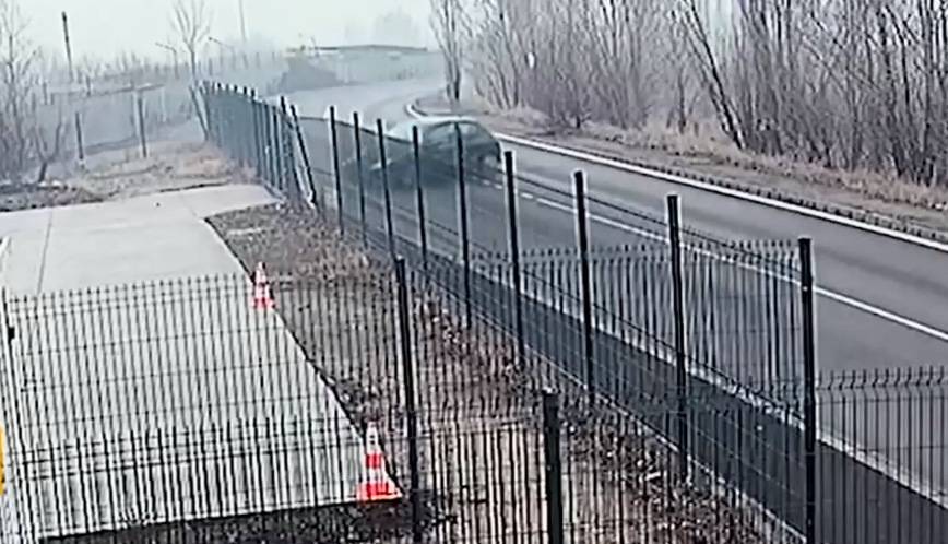 Години наред улица в София е арена на катастрофи