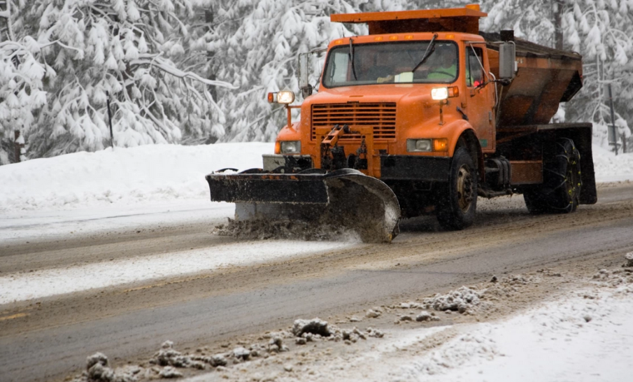 Пътните настилки в районите на София са обработени срещу заледяване