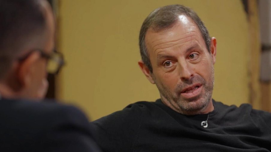 Бивш президент на Барселона: Разбрах защо в затвора ти дават вазелин и презервативи