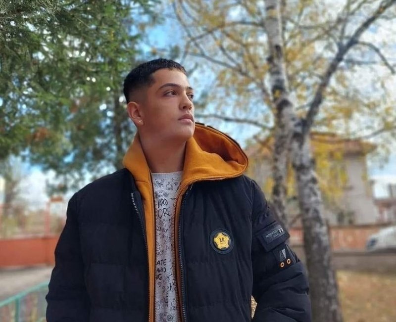 ВИЖДАЛИ ЛИ СТЕ ГО? Кристофър от Мездра изчезна безследно, близките му го търсят