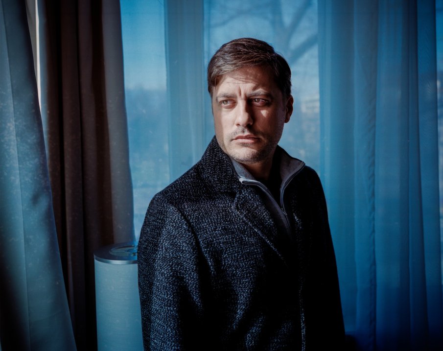 Карамазов се връща в Народния театър на заплата