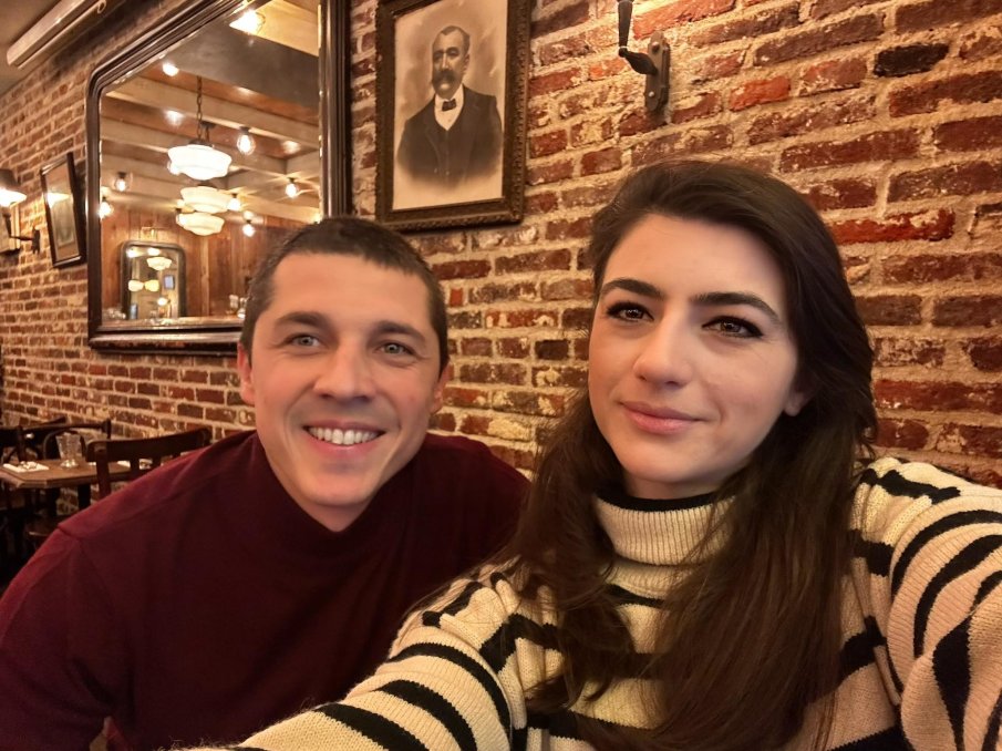 САМО В ПИК И РЕТРО: Миро и Лена крият тайно бебе? (СНИМКА)