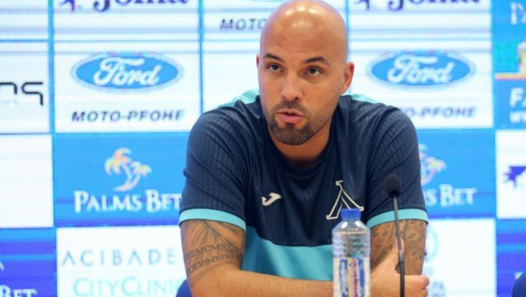 Ливърпул си спомни за Ники Михайлов