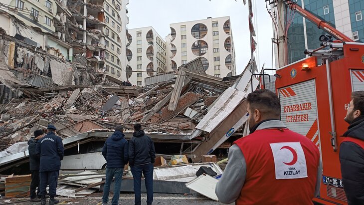 ПРЕДУПРЕЖДЕНИЕ! Известен турски сеизмолог: Очаквайте силно земетресение край Истанбул