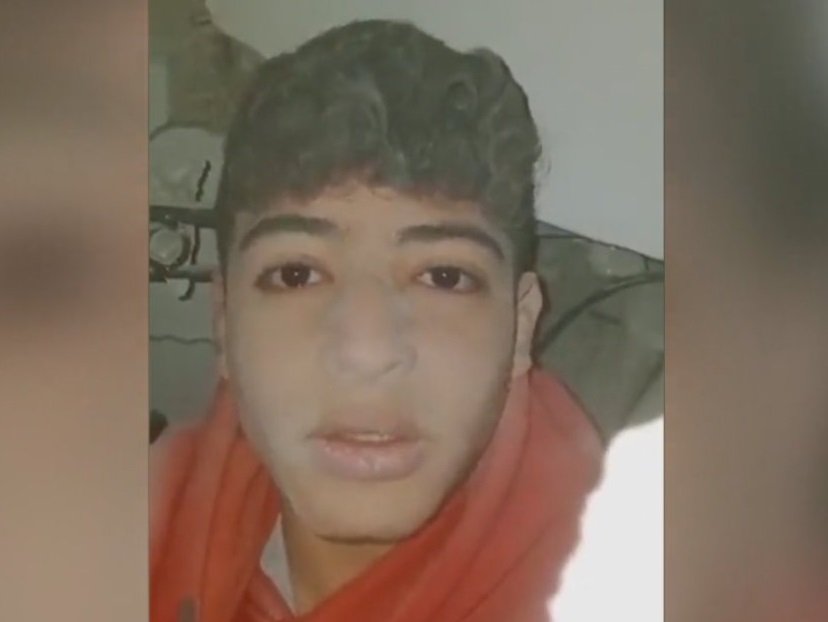 РАЗТЪРСВАЩИ КАДРИ: Сирийско момче се засне с телефона си под развалините (ВИДЕО)