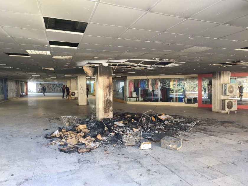 Запалиха подлеза на бул. България и Гоце Делчев в столицата