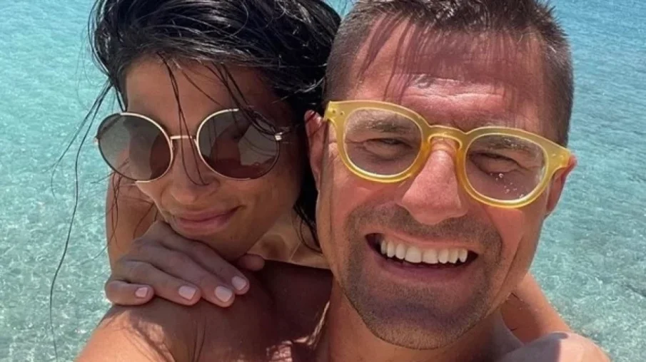 НАЙ-ВЛЮБЕНИТЕ ЗВЕЗДИ: Андрей Арнаудов разплака мрежата, а Николета Маданска показа... (СНИМКИ)