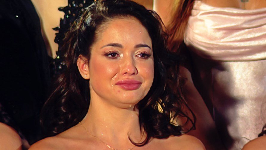 СЛЕД ЕРГЕНЪТ: Бонбонова избяга на другия край на света и взриви мрежата с тази СНИМКА