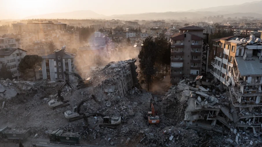 Броят на жертвите на смъртоносните земетресения в Турция и Сирия надхвърли 41 000 души
