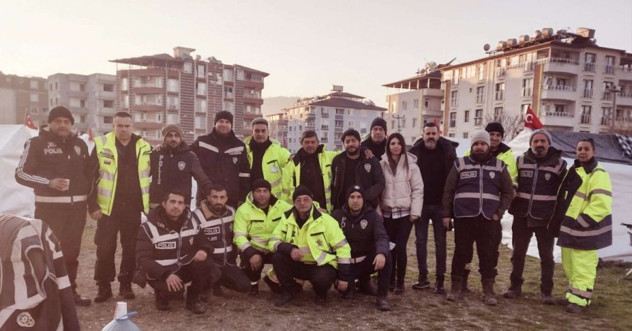 Доброволец за ада в Турция: Хората си деляха хляба с нас