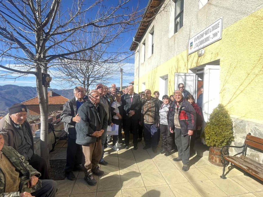 ИЗНЕНАДА! Ето къде се появи Гешев и какъв проблем се ангажира да реши (СНИМКИ)