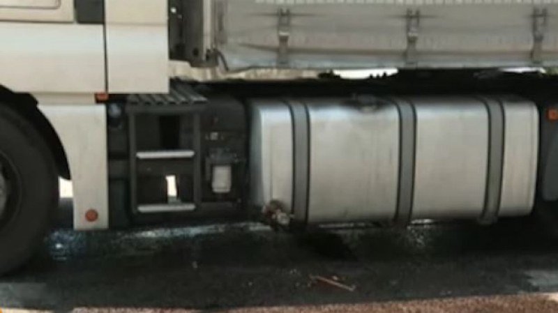 Иззеха над 6000 литра енергийни продукти от паркинг до село Лозен