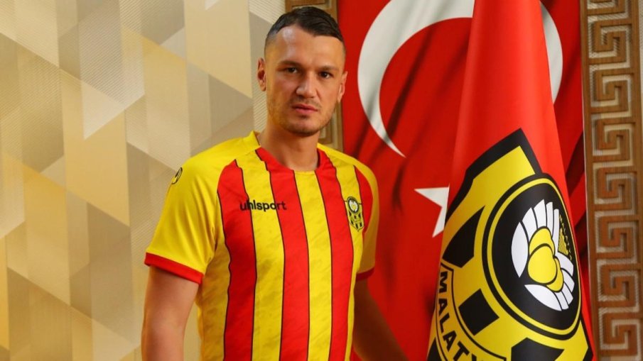 Оцелял футболист на Малатия за труса: Сякаш атомна бомба падна върху нас